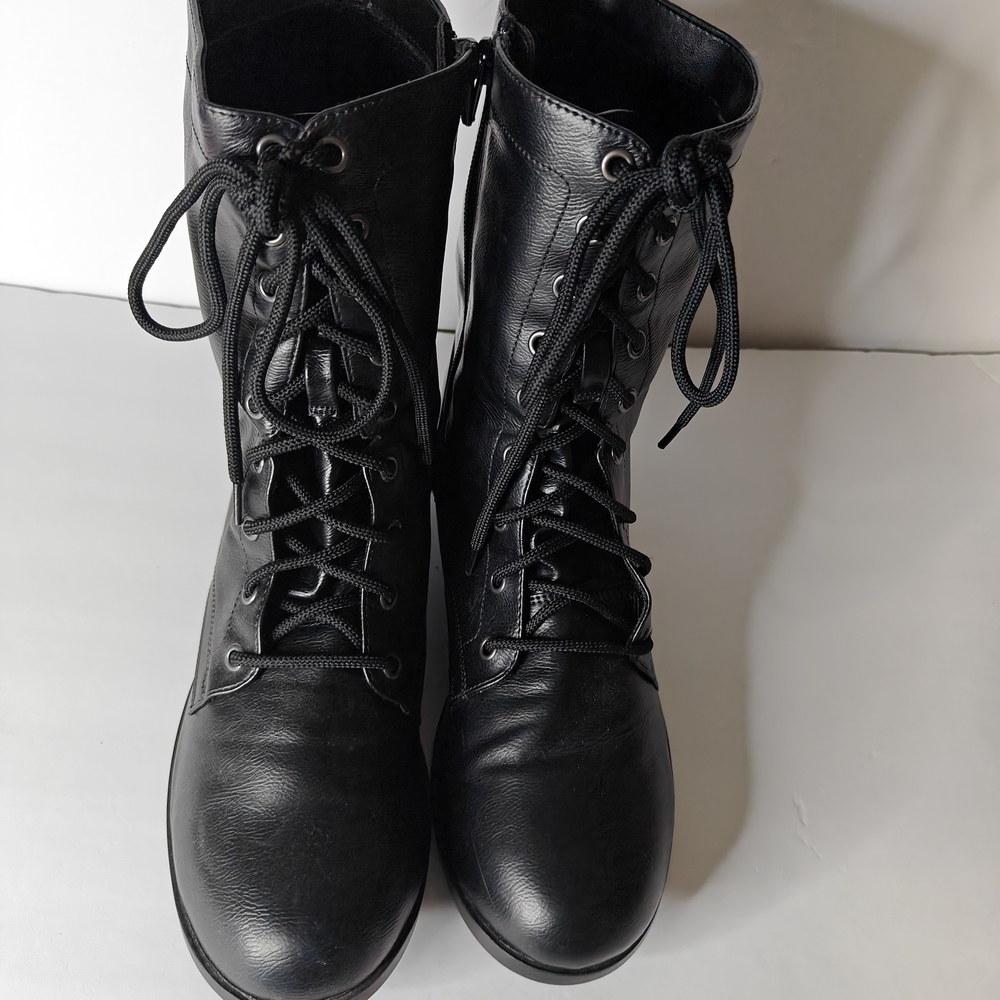 Black Lace-Up Women's Boots